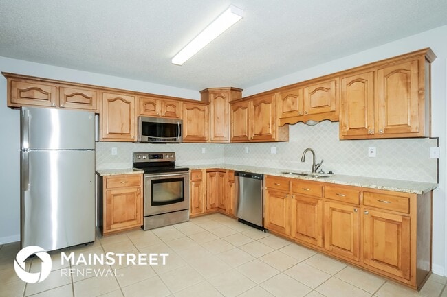 Building Photo - 5665 Deer Ridge Dr