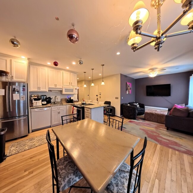 Photo - 285 Dorchester St Townhome