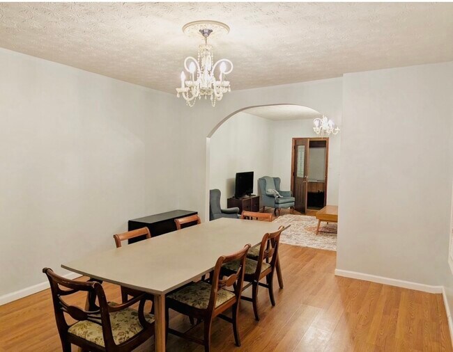 Foto del edificio - 632 Troy St