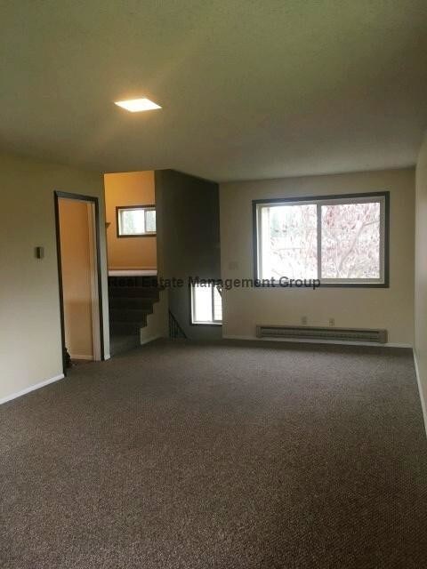 Foto del edificio - 1615 Birchwood Ln