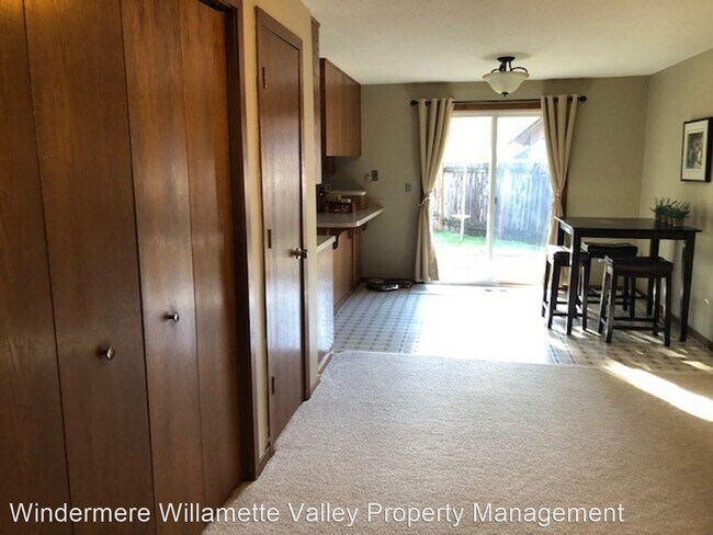 Foto del edificio - 3 br, 2 bath House - 2611 NW Ginseng Place