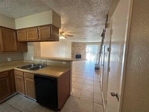 Building Photo - 2174 Aspen Dr