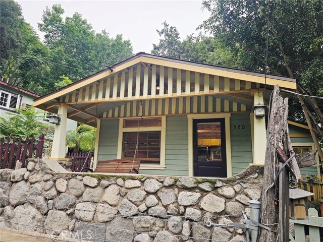 Primary Photo - 520 Audubon Way