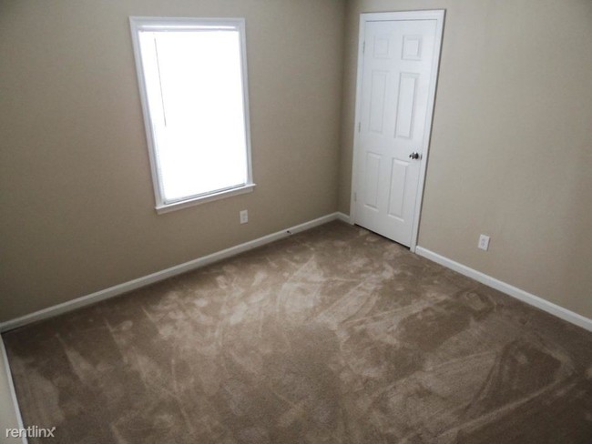 Building Photo - 15 Stone Creek Dr