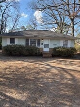 Building Photo - 11 Parker Dr