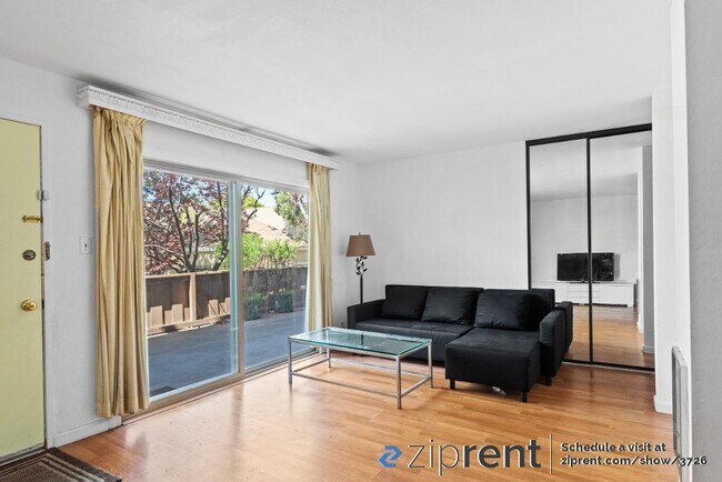 Foto del edificio - 4425 Norwalk Dr