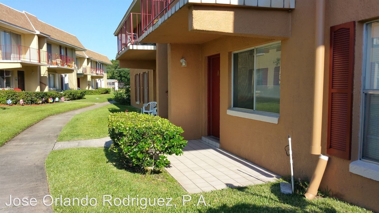 941 W Oak Ridge Rd, Orlando, FL 32809 House Rental in Orlando, FL