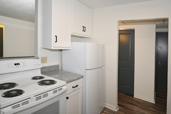 Foto del edificio - 5464 Beechmont Ave
