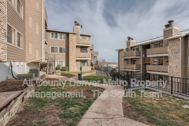 Foto del edificio - 2929 W Floyd Ave