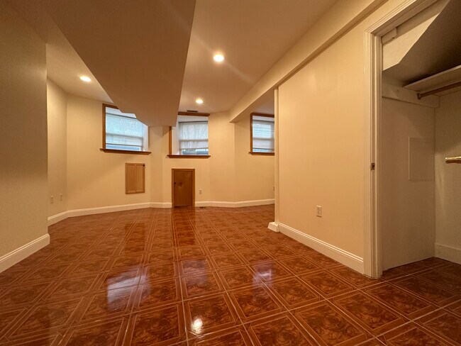 Foto del edificio - 191 Winthrop Rd