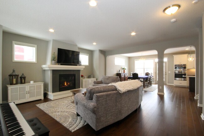 Building Photo - 16411 Equestrian Trail