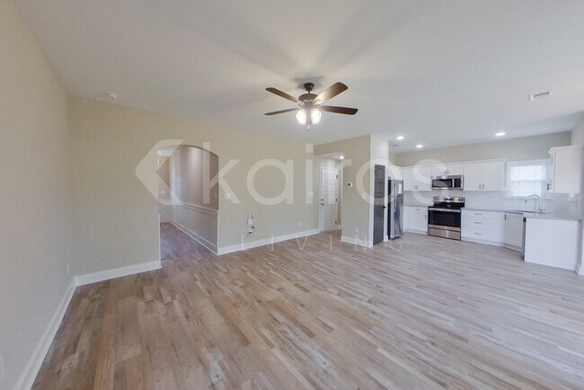 Foto del edificio - 157 Allentown Wy