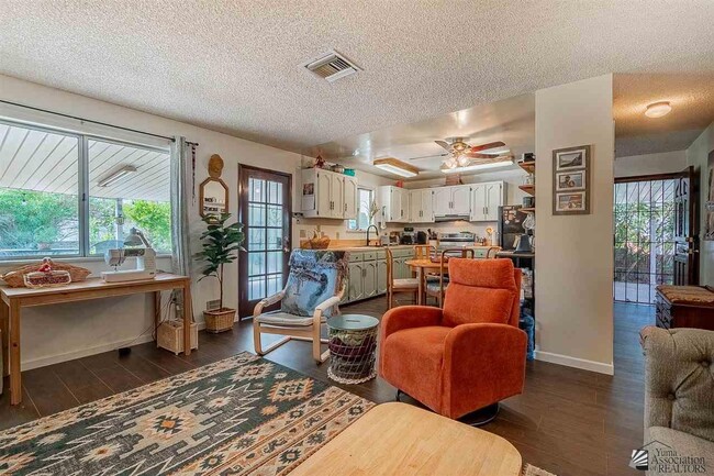 Foto del edificio - 12443 E Brenda Dr