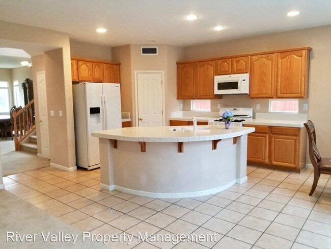 Building Photo - 4 br, 3 bath House - 4352 Gibraltar St