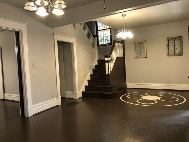 Foto del edificio - 79 N Harrison Ave