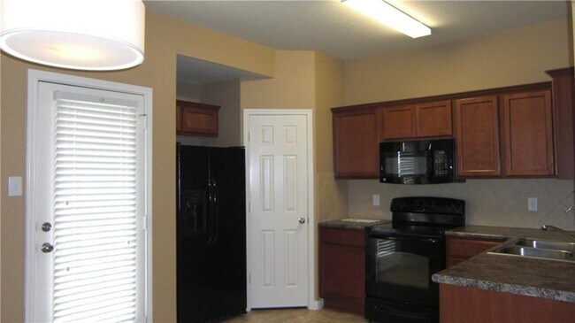 Building Photo - 208 Teron Dr