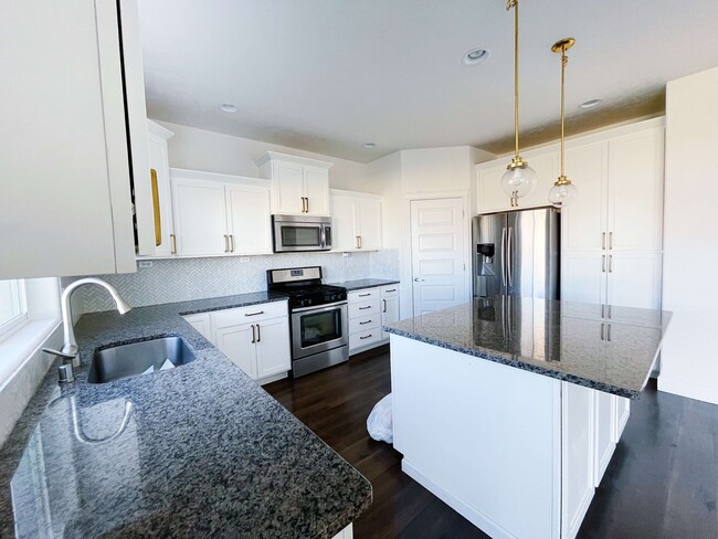 Building Photo - 4709 Santa Cruz Ln