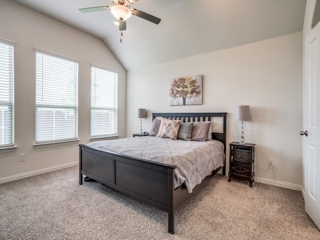 Building Photo - 2726 Salt Creek Way