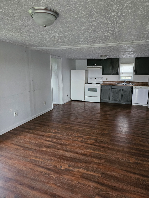 Building Photo - 414 N 11th St