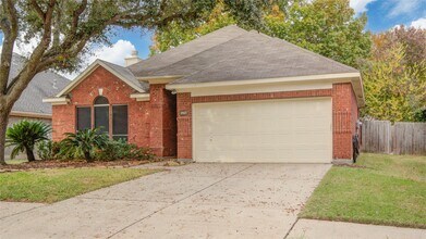 Building Photo - 18422 Auburn Woods Dr