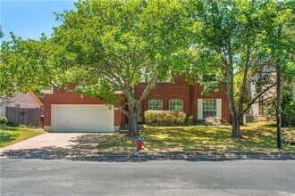 Building Photo - 608 Creekmont Dr