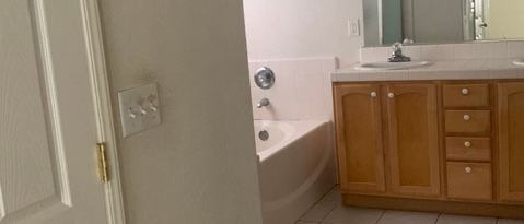 Foto del edificio - 1046 W Pebble Dr