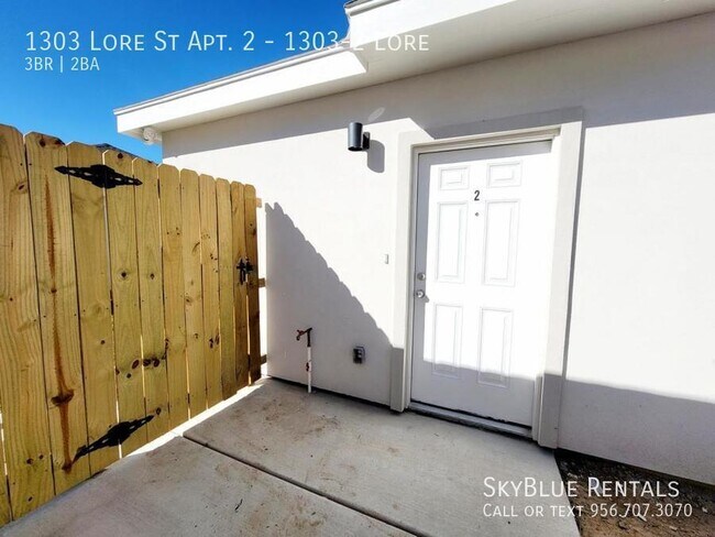 Building Photo - 1303 Lore Dr