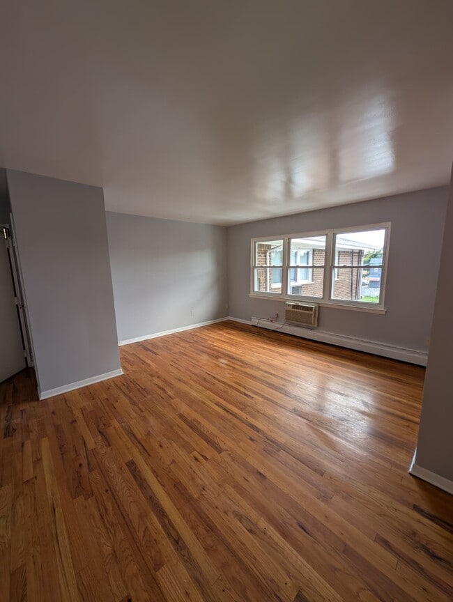 Building Photo - 901 Stuyvesant Ave