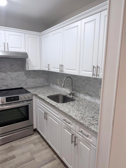 Photo - 204 Canterbury I Apartment