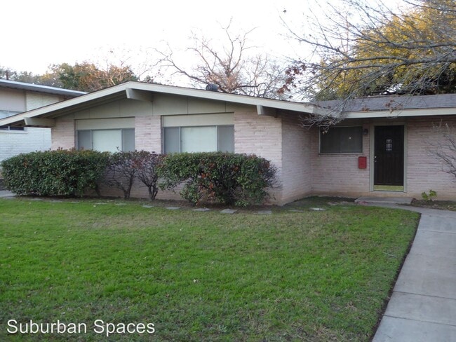 Building Photo - 2 br, 1.5 bath House - 701 Oblate Dr