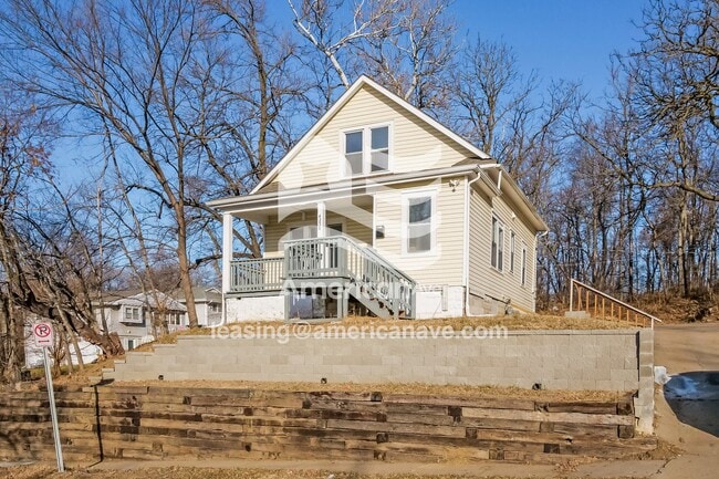 Building Photo - 4258 Laurel Ave