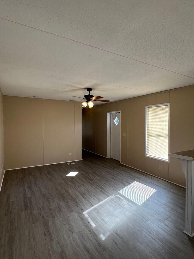 Building Photo - Wide Open Spaces