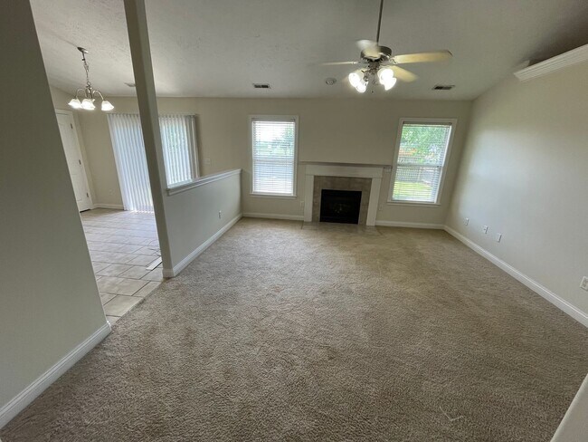 Foto del edificio - Three Bedroom Single Family Home - West La...
