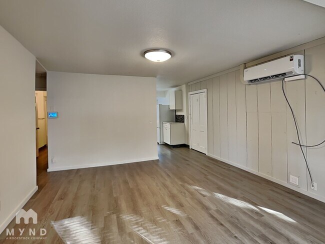 Building Photo - 7203 SE Harmony Dr