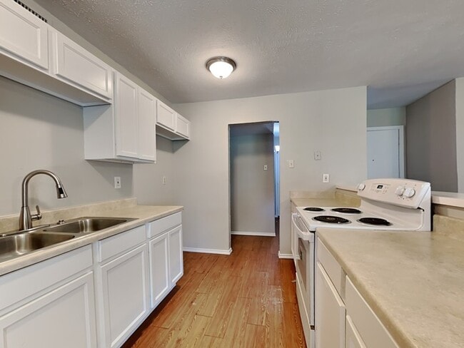 Building Photo - 5221 Norris Dr