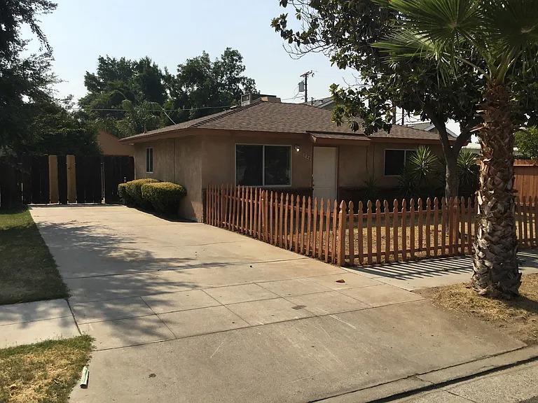 Primary Photo - 724 Austin Ave