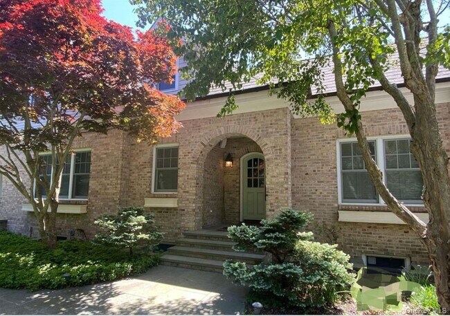 Building Photo - 190 Jackson Landing