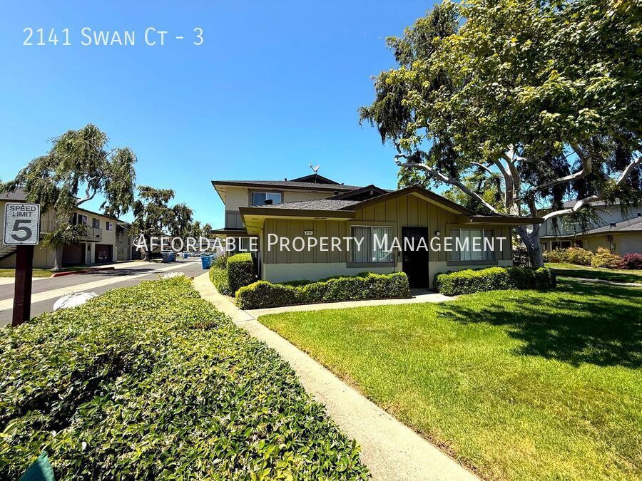 Primary Photo - 2141 Swan Ct