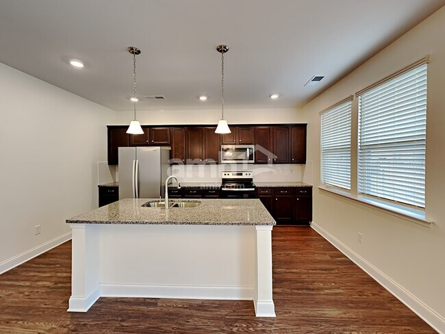 Foto del edificio - 3803 Kindness Way