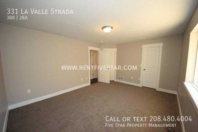 Building Photo - 331 La Valle Strada