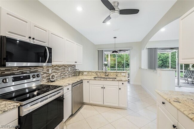 Foto del edificio - 7488 Berkshire Pines Dr