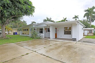 Building Photo - 1440 Ricardo Ave