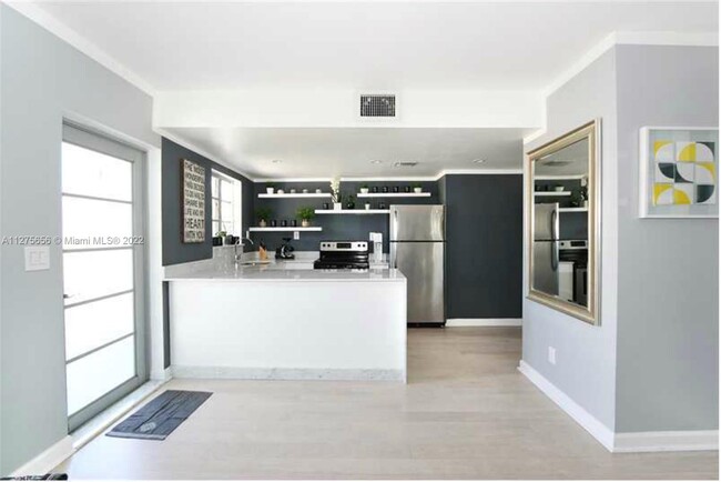 Foto del edificio - 1050 7th St
