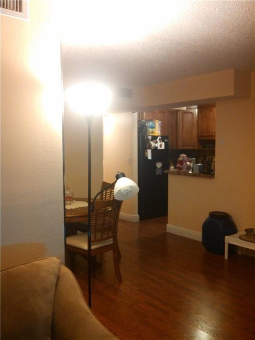 Foto del edificio - 3001 W Rolling Hills Cir