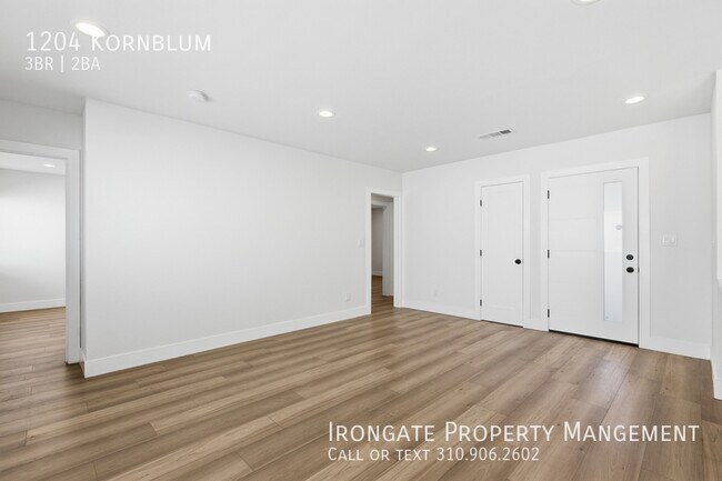 Building Photo - 1204 Kornblum-