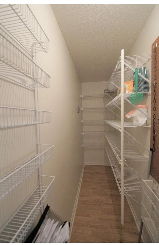 Walk-in Pantry - 3361 Alpine Pl