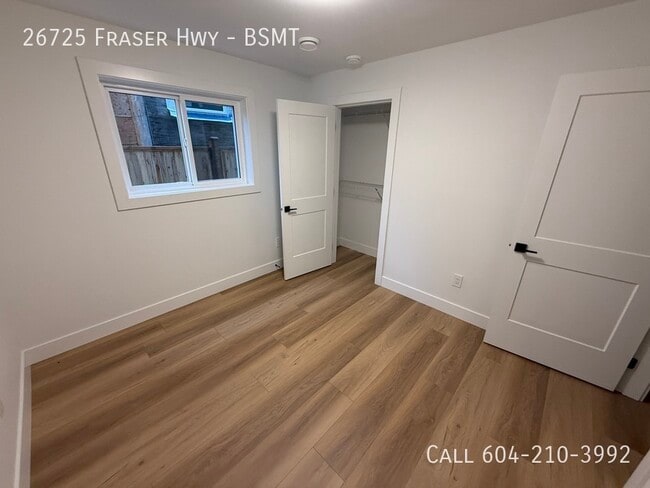 Building Photo - Brand New Ground Level Suite