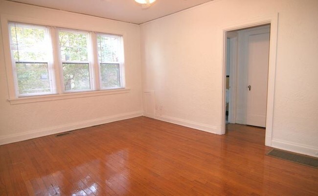 Foto del edificio - Forsyth Apartment