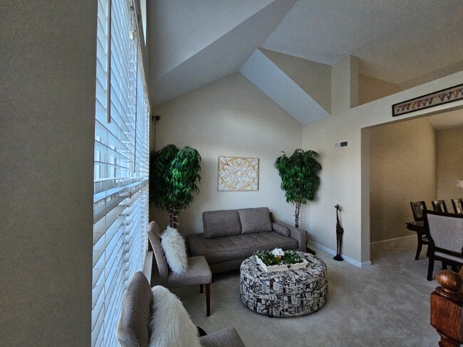 Foto del edificio - 2012 Sunset Maple Ln