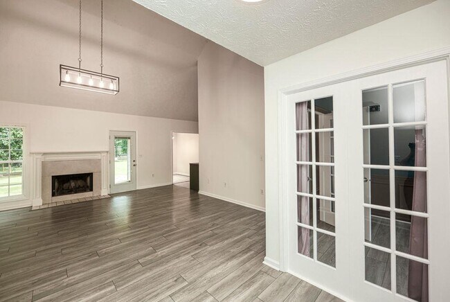 Building Photo - 5377 Fawn Ivey Ln